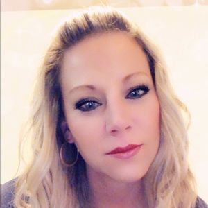 Meet your Posher, Lynell